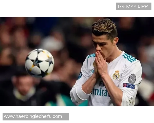 足球明星换发型大变身P图技术助力时尚新风潮